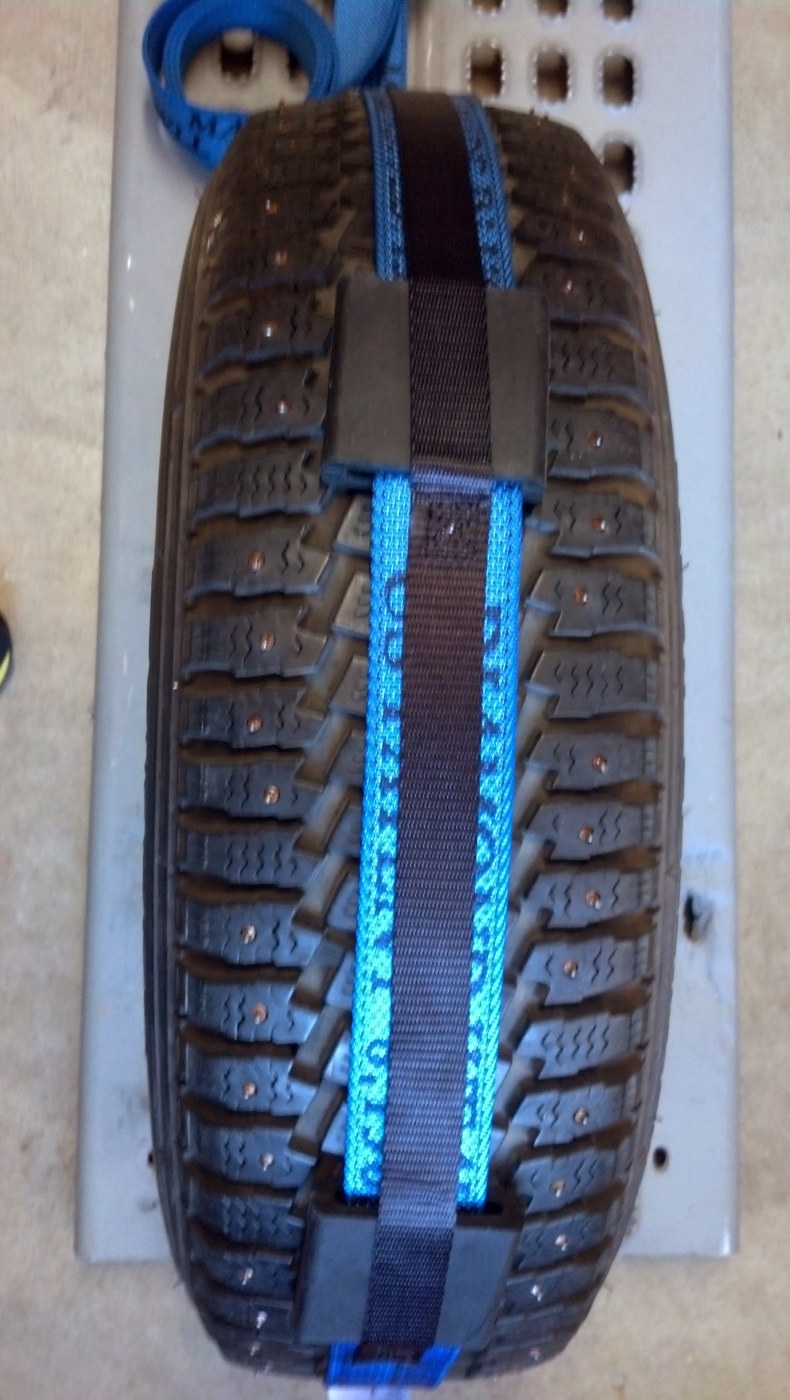large_552575_BlueDiamondWeaveWheelStrap.jpg