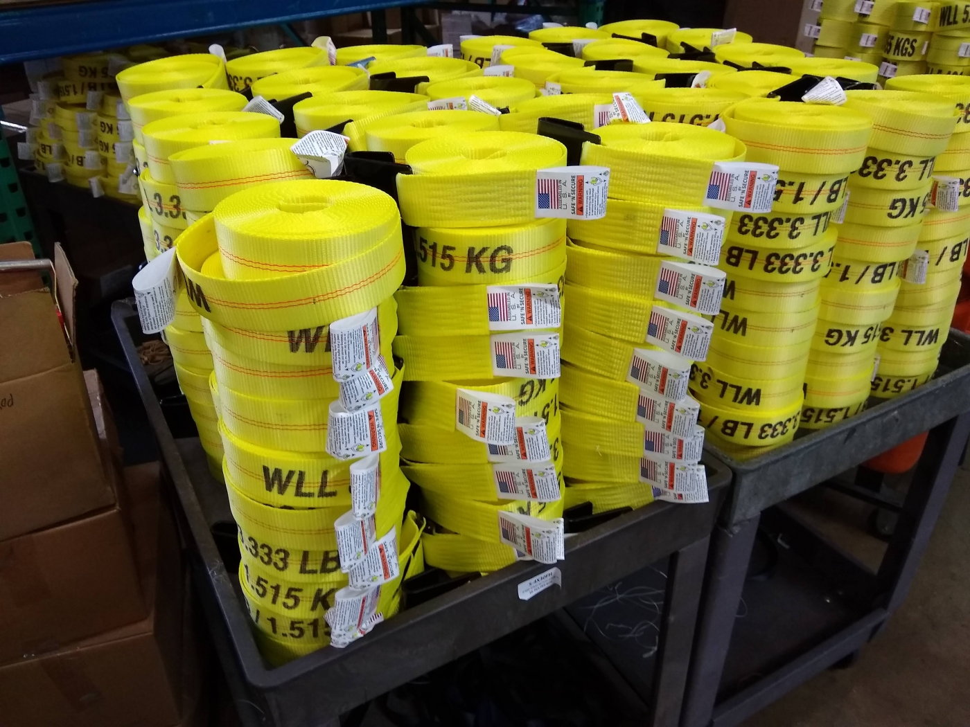 large_552998_lots_of_straps_for_flatbed.jpg
