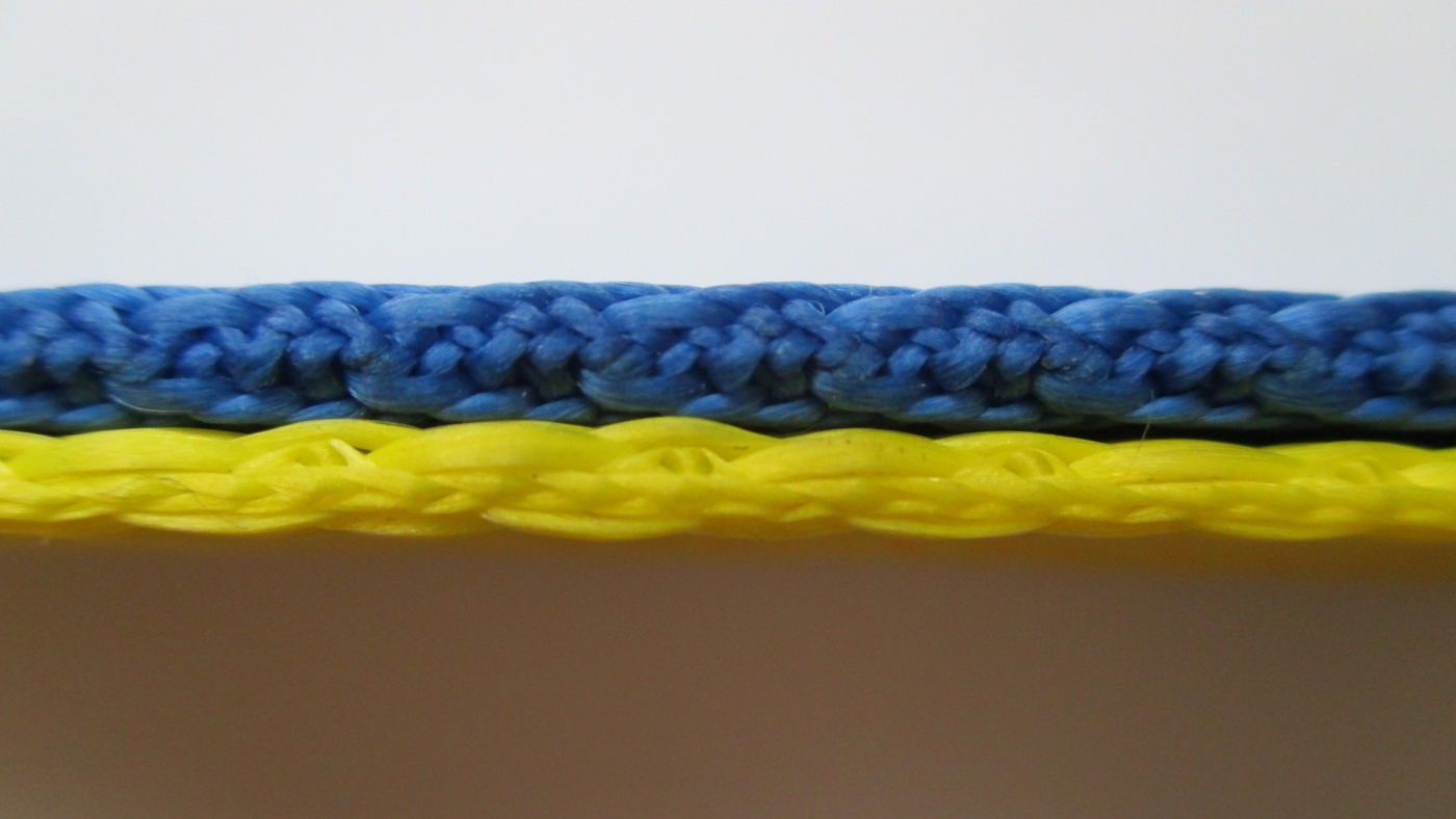 large_553630_DW_close_up_sideview_1.jpg