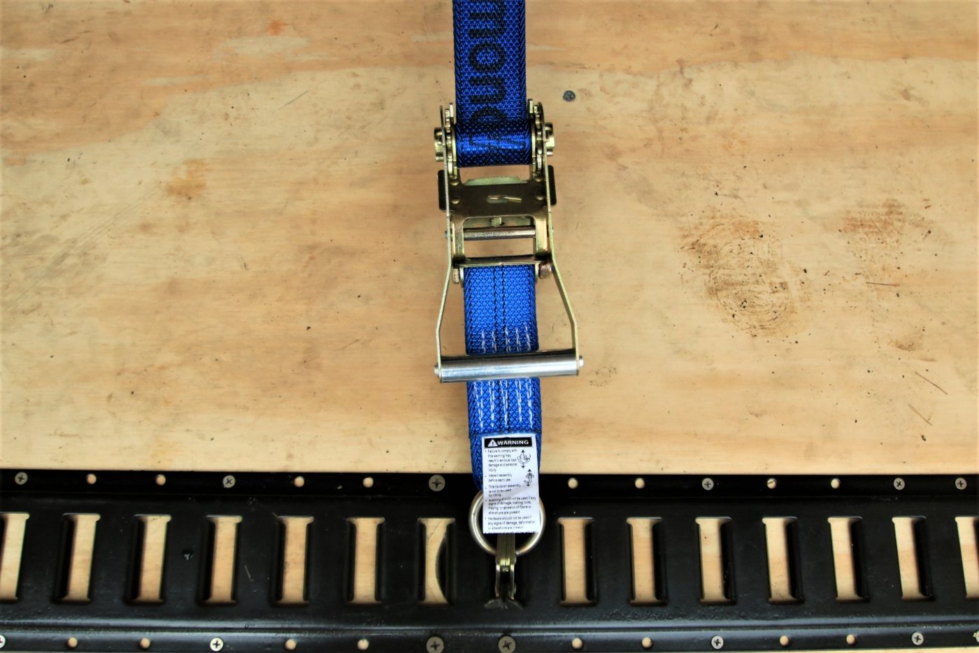 large_554969_E_track_ratchet_handle_spring_fitting_blue.jpg
