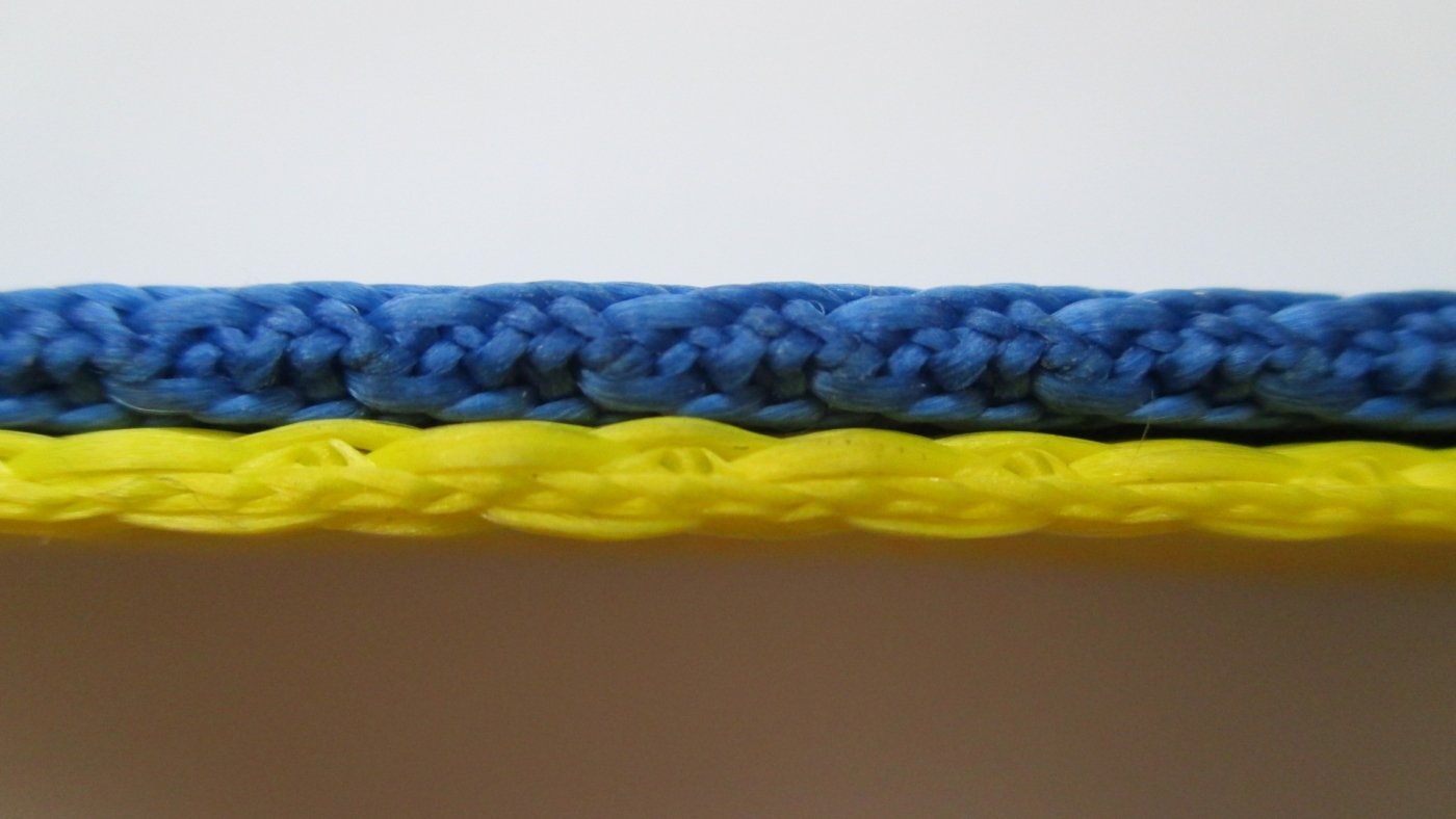 large_555613_DW_close_up_sideview_1.jpg